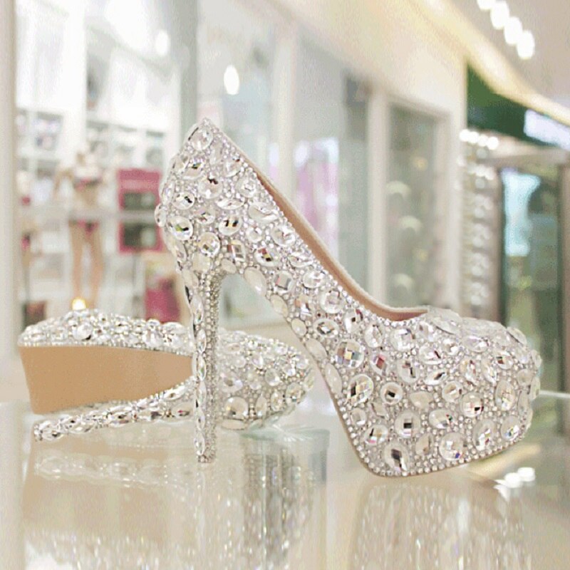 Crystal wedding shoes 2019 new female bottom high heels rhinestone fine with shallow mouth pointed bridal shoes large size